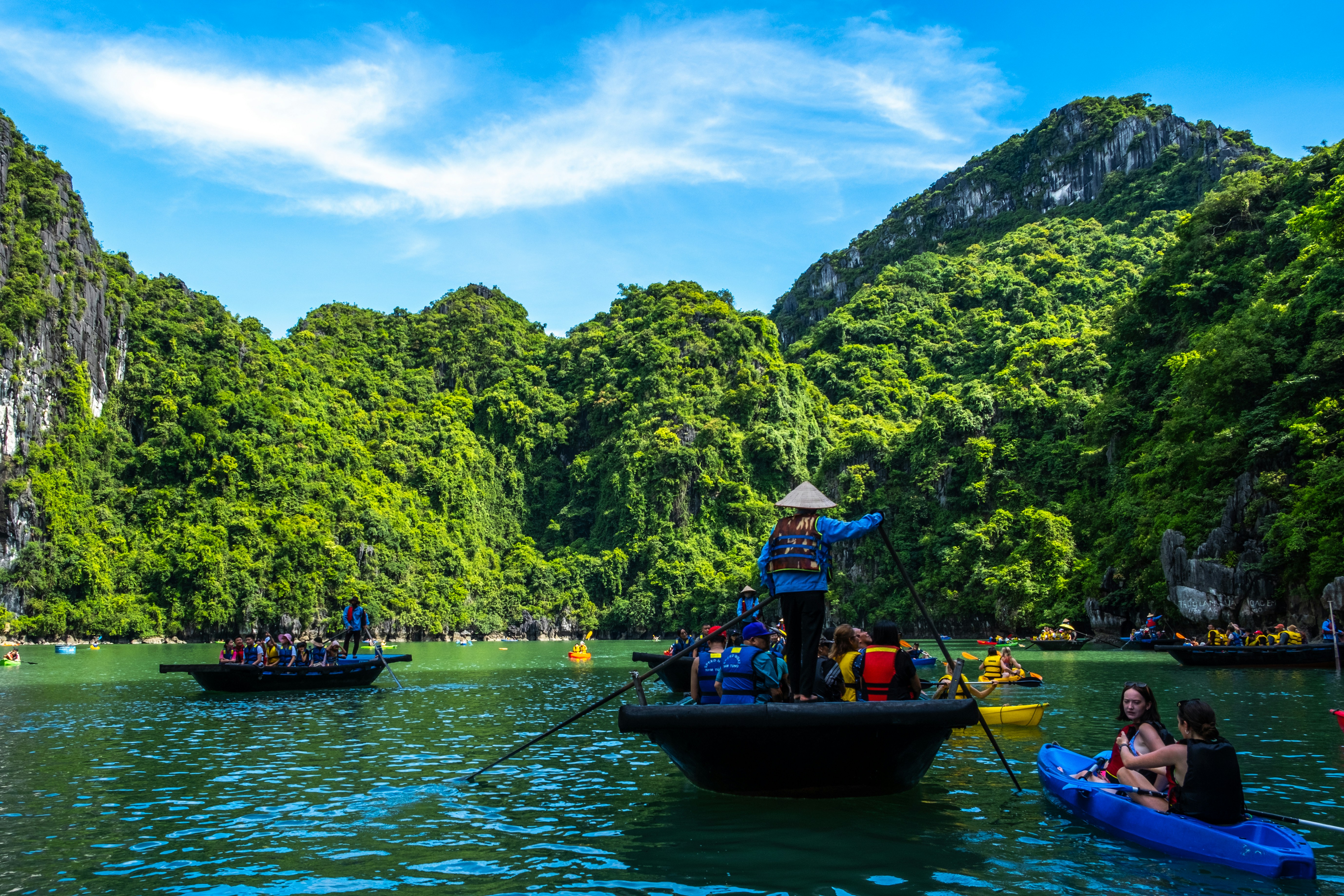 Thuyền Tre Truyền Thống