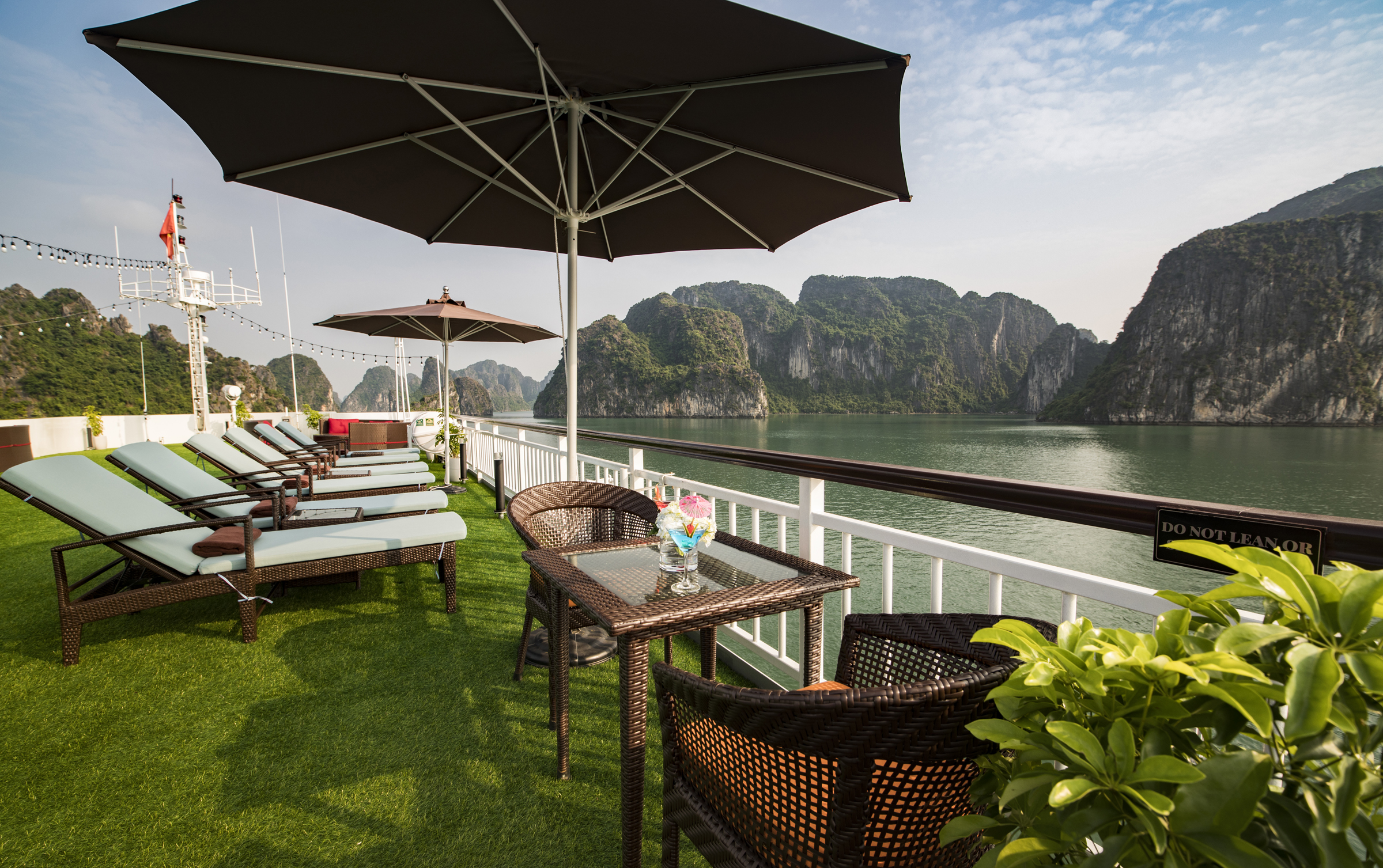 Amour Sundeck — 5