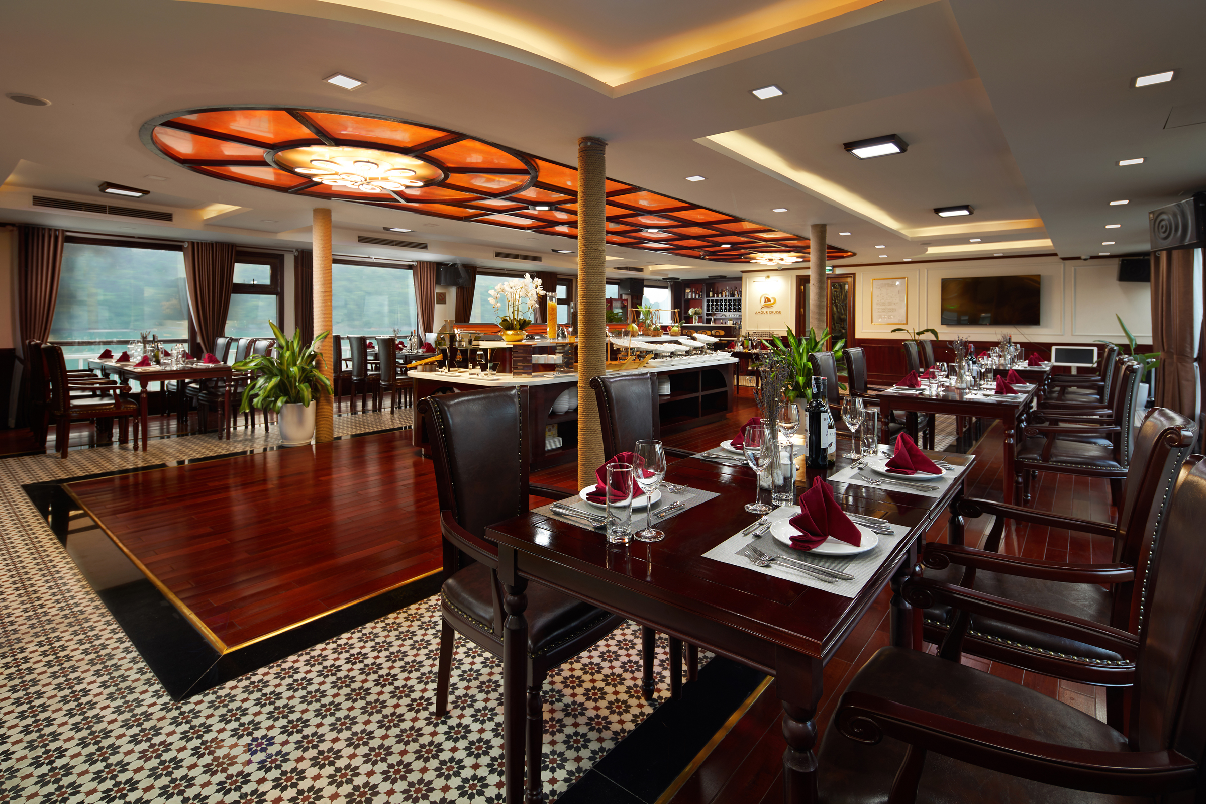 Nhà Hàng & Bar