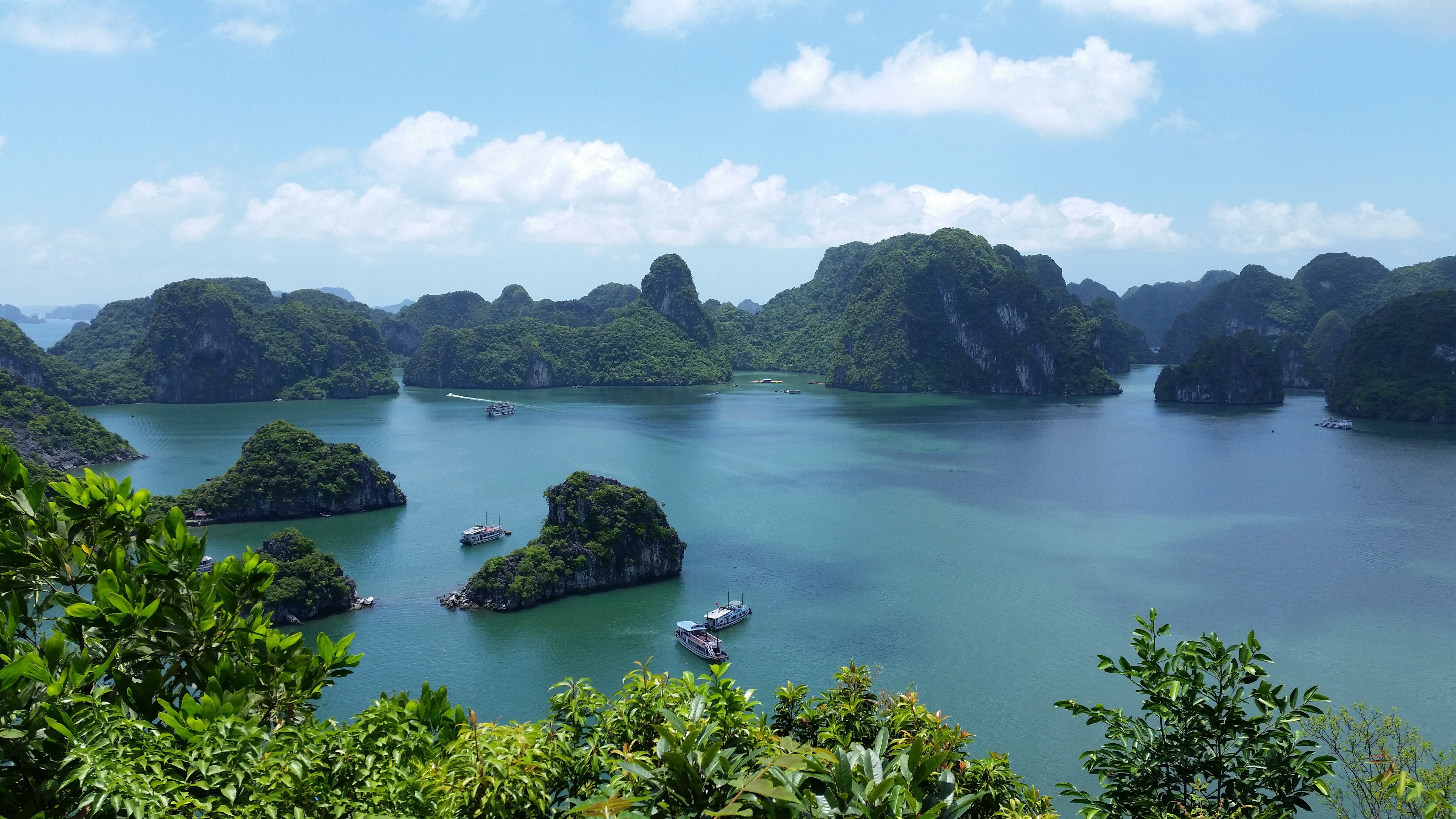 Best Time to Visit Halong Bay: Detailed Month-by-Month Analysis